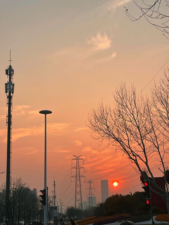 Cycling through Golden Hour in Shanghai✨⭐️