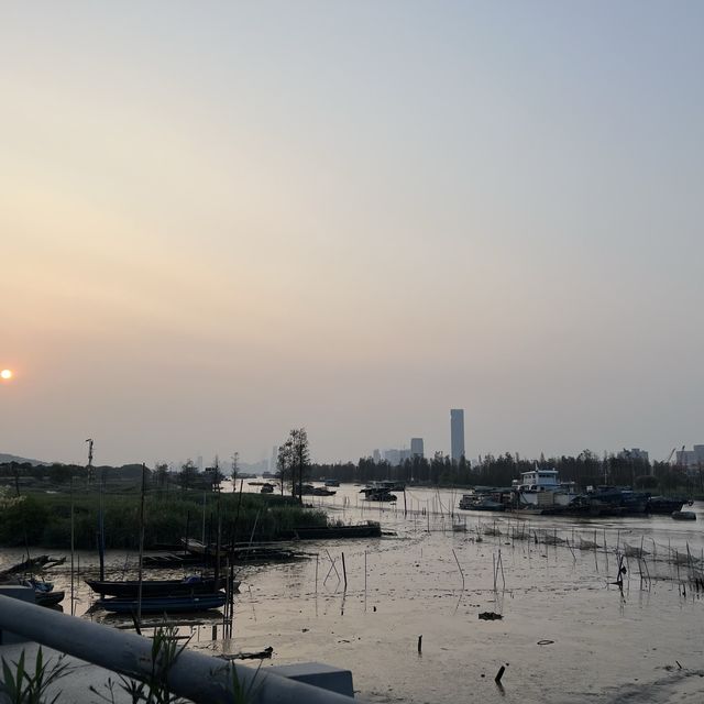 Take a boat ride to an island in Guangzhou