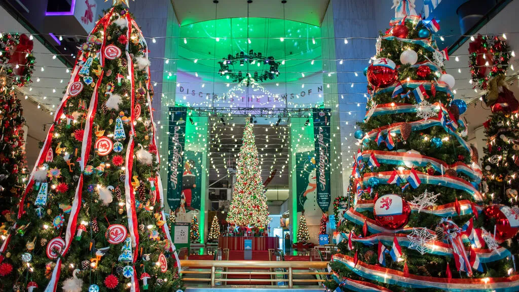 Christmas Around the World | Detroit