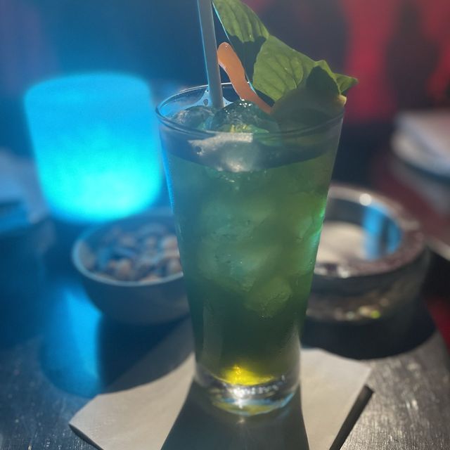 Rooftop bar ชื่อดังในโรงแรมหรู