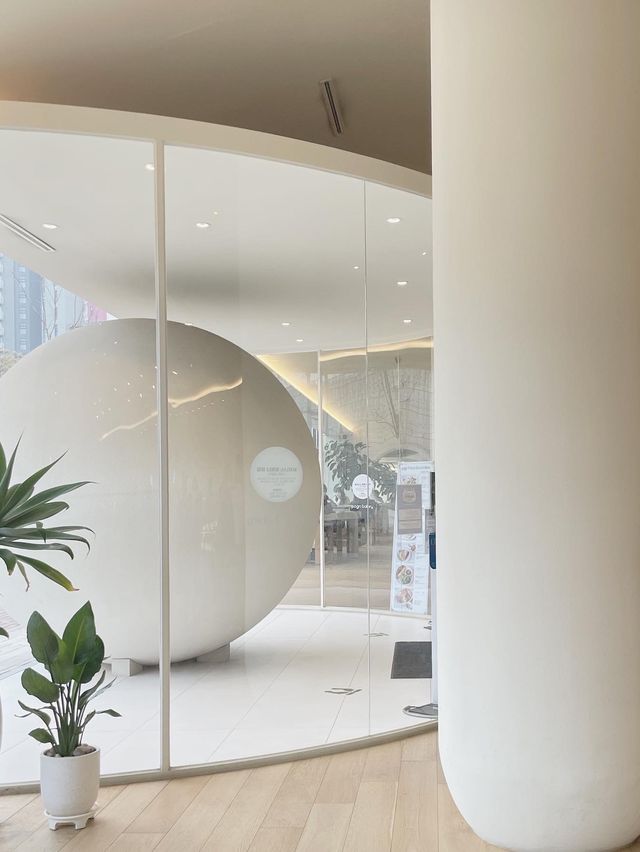 이 카페 감성 무엇,,국내 최대 규모 배이커리 카페🥚🤍