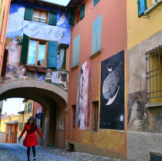 Dozza, the Italian village of murals