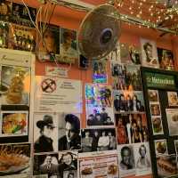 Woody cafe 