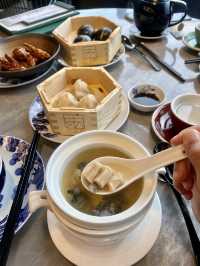 飽覽維港景色 享受特色中菜