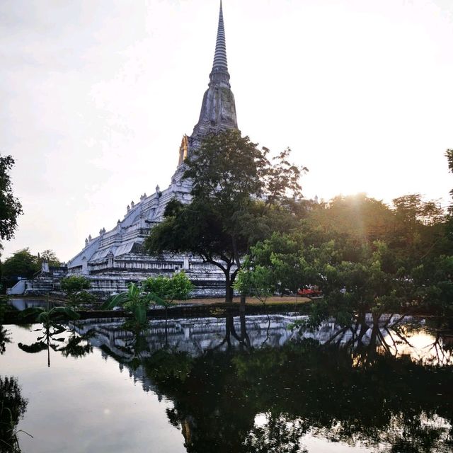 ฤดูน้ำหลาก ณ วัดภูเขาทอง พระนครศรีอยุธยา