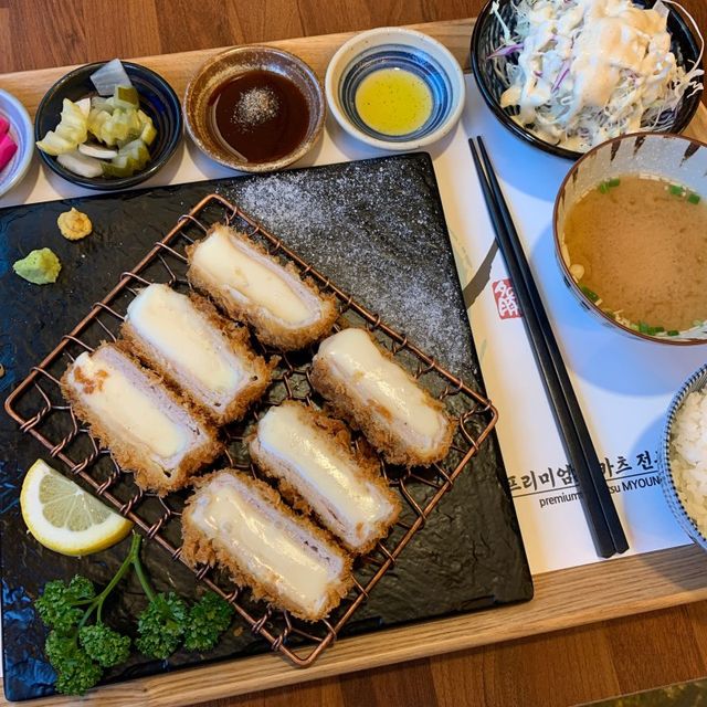 라베니체의 돈까스맛집!명돈🐽 | 트립닷컴 김포시 라베니체의 돈까스맛집!명돈🐽 | 트립닷컴 김포시 