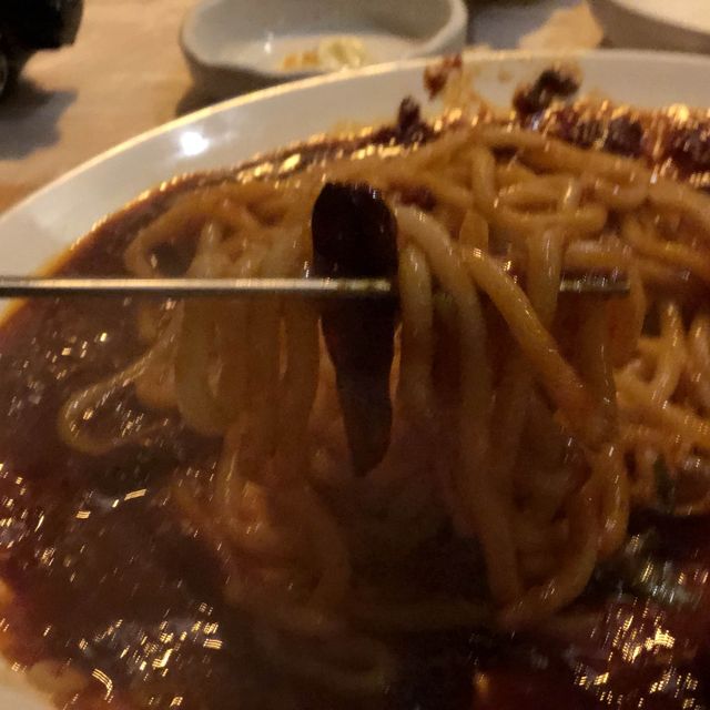 전포카페거리의 힙한 스지맛집 스지고집