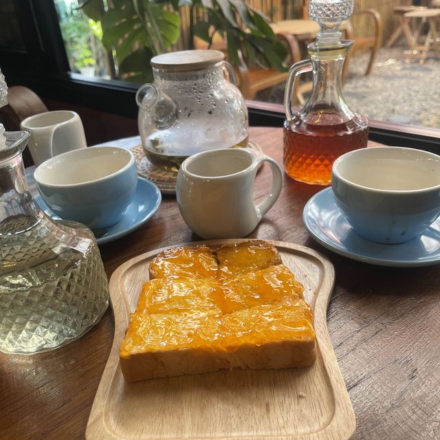 เนินกาแฟที่เชียงราย  ร้านเล็กๆในเมืองเชียงราย