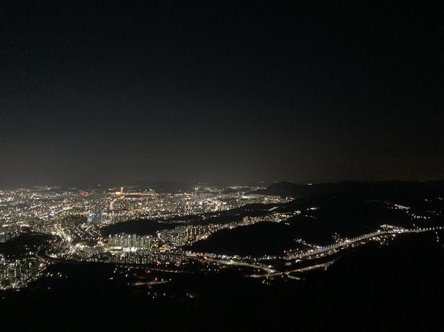 대전 시내가 한눈에 보이는 [식장산전망대]
