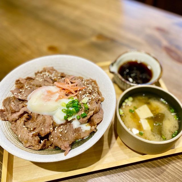 《全新日式小店✨推介溫泉蛋燒牛肉丼飯🇯🇵》