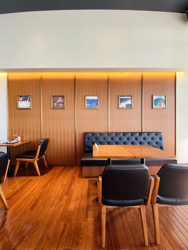沖縄🌴海が一望できる。開放的オーシャンビューカフェ☕️上島珈琲店