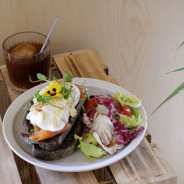 簡約木系中式Cafe