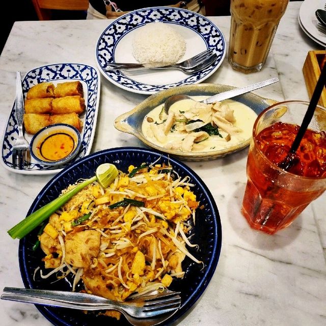 Cosy Good Authentic Thai Food