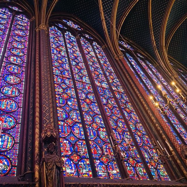 【Paris】Paris最古のステンドグラスが圧巻！一度は是非見てほしいchapel！