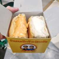 Bangkok's D Bake Waffles & Yaowarat Buns