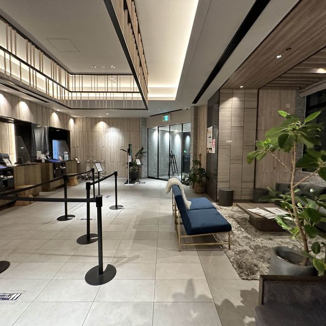 ホテル京阪名古屋のフロントと館内設備