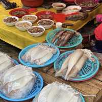 Jagalchi Market! Seafoods! 