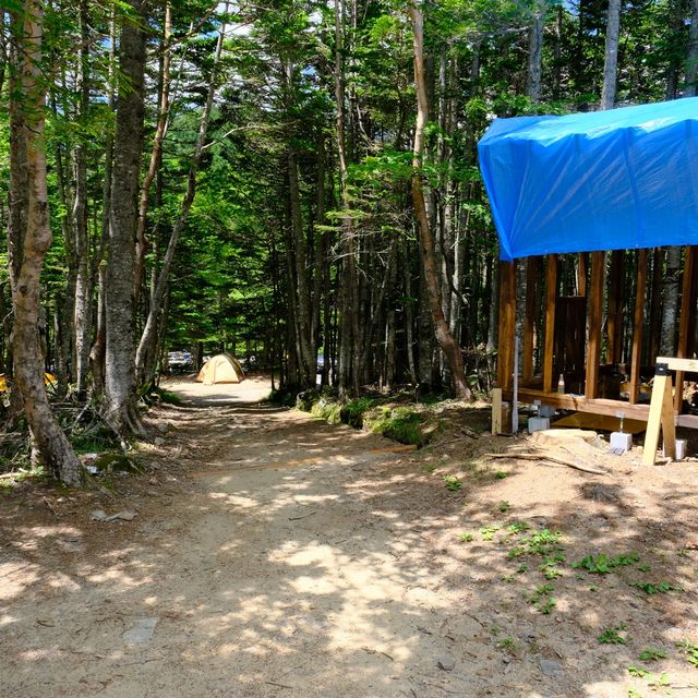 大弛小屋のテント場