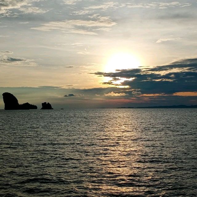 4 เกาะกระบี่ #ทะเลสวยน้ำใสฝั่งอันดามัน 