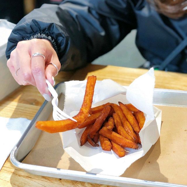 必食小店Burger