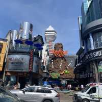 Filling your stomach at Clifton Hill 