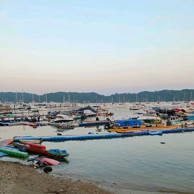 盡攬西貢，白沙灣碼頭，山脈，海水，船舶美景！非常浪漫！