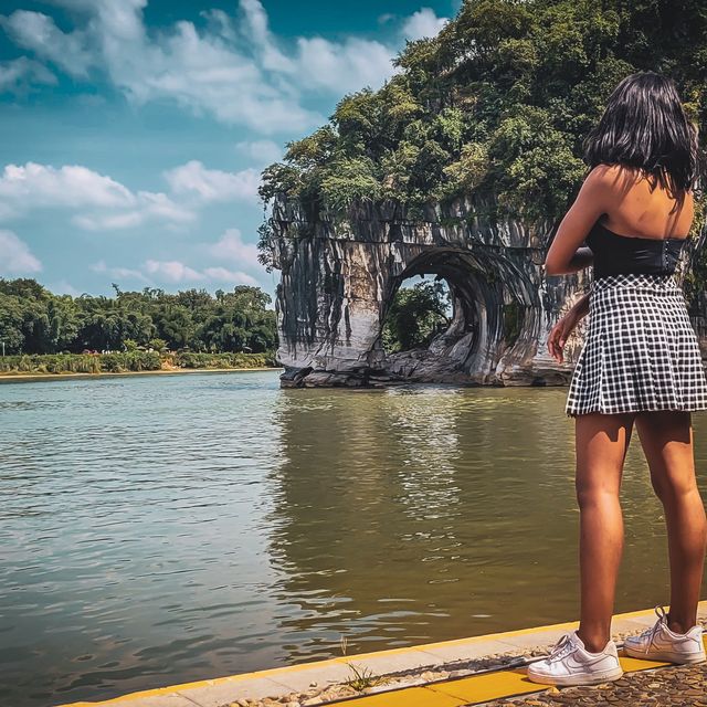 Biking around Guilin 😍