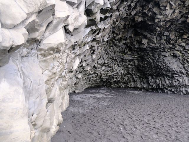 冰島🇮🇸 全球最美沙灘之一 Reynisfjara黑沙灘