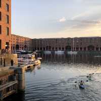 風光如畫的 Royal Albert Dock Liverpool 