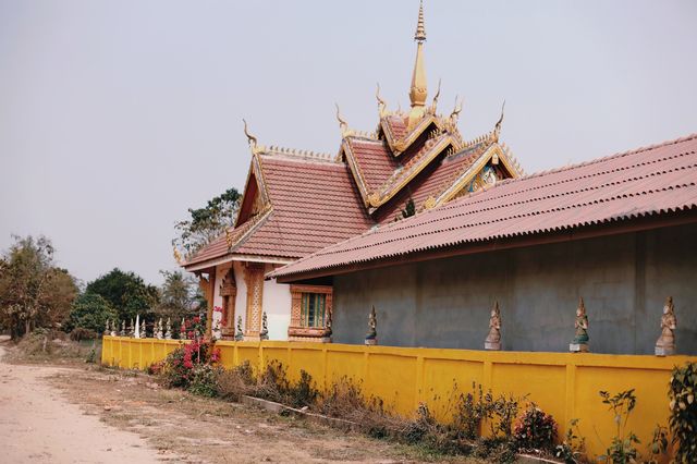 Laos, the lost paradise of Southeast Asia, has beautiful scenery everywhere in the Golden Triangle.