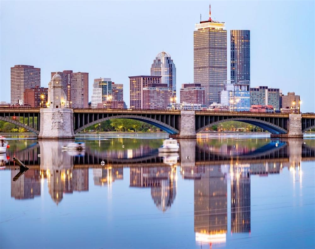Revolutionary Trails & Chowder Tales Audio Tour | 24 Beacon St