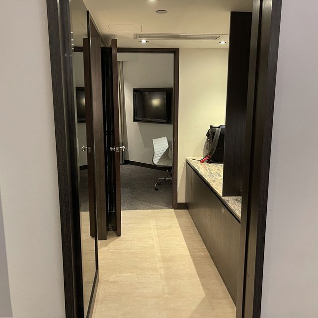 位置一流 抵玩套房 港威酒店