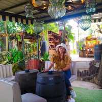 🍷 wine it up at Wine Woods Apo