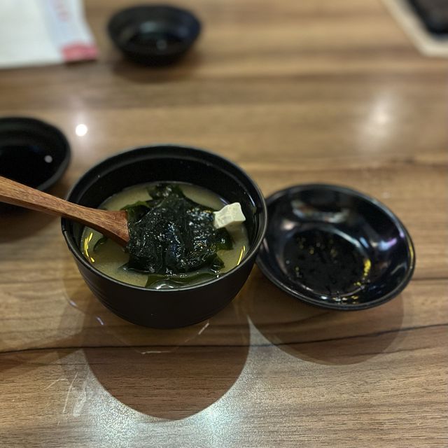 旺區中的抵食魚生飯｜鉄火堂