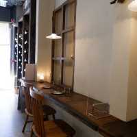 隱於豪宅區的歐式小木屋