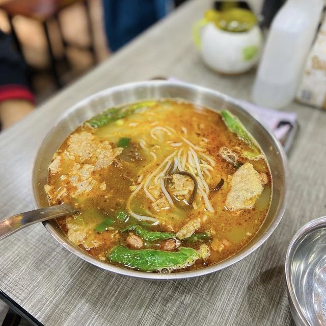 ［台北/龍山寺］ 柳州螺獅粉🦁️｜CP值超高！份量超多！龍山寺美食 拜拜完吃一波🤤 