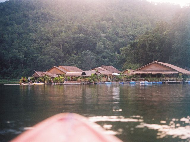 Sweet home floating house 