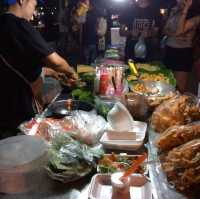 แปลกตาอาหารไทยใหญ่..ถนนคนเดินแม่ฮ่องสอน
