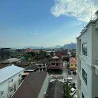 โรงแรมพีเอ็ม วังเวียง, ลาว