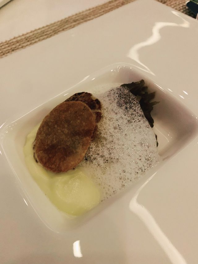 港島海逸君綽酒店半海景房間