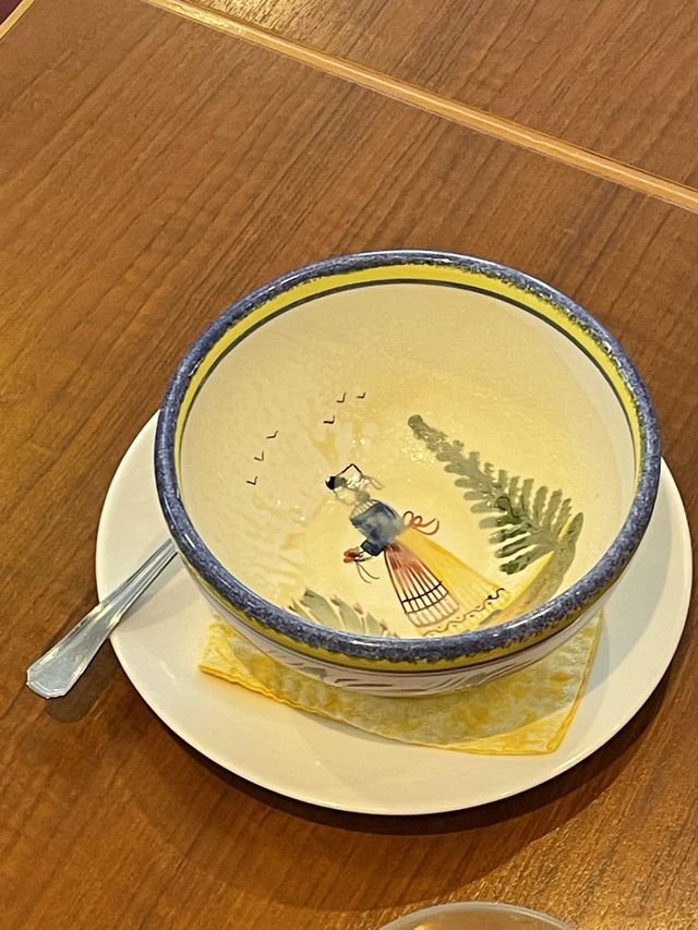 フランス人のマダムが迎えてくれる人形町カフェ