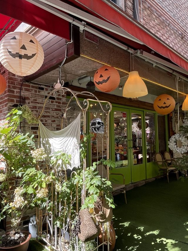 할로윈 분위기 물씬 보정동 카페거리🎃