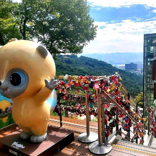 N Seoul Tower (Namsan Observatory Tower)