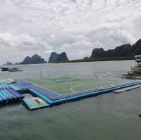 สนามฟุตบอลลอยน้ำที่เกาะปันหยี
