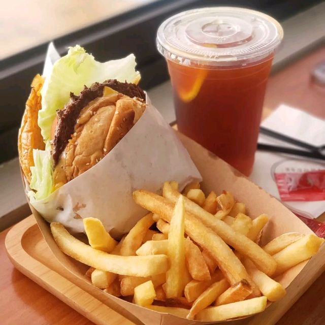 兒童樂園樓上cafe!