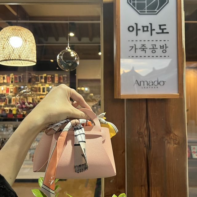 전주 한옥마을에 새로 오픈한 가죽공방 ”아마도“