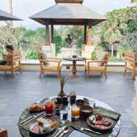 Four Season Resort - ที่พักสุดหรูท่ามกลางความสงบ