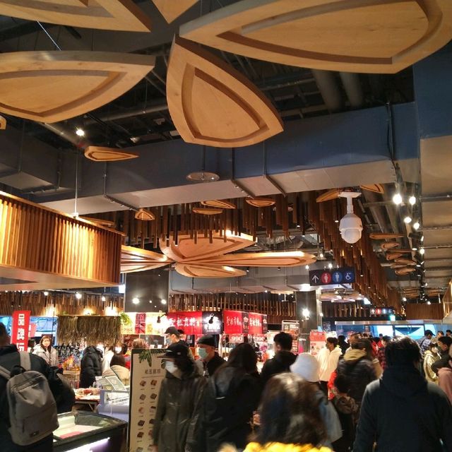 全新開幕的中壢大時鐘商場