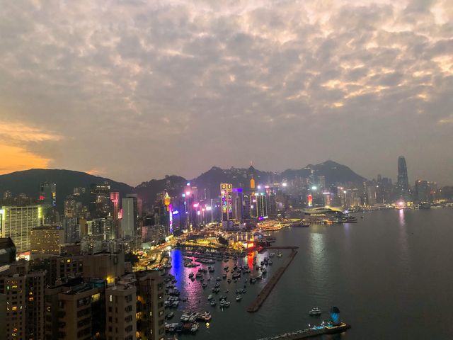31/12 跨年倒數之維港夜景180度酒店
