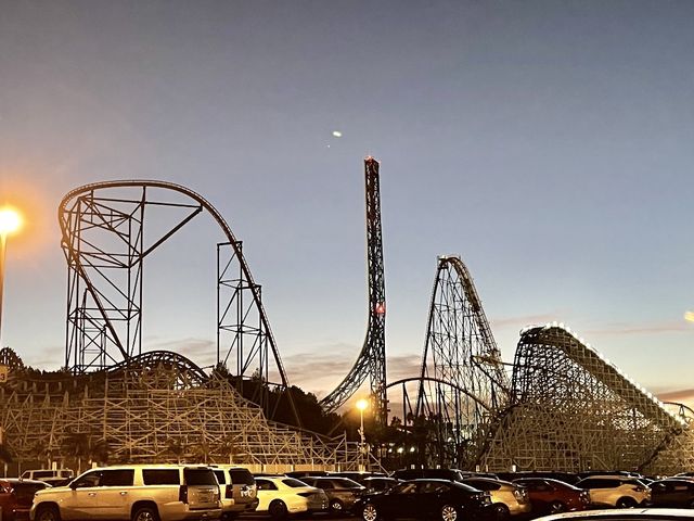 Six Flags Magic Mountain holds the world reco